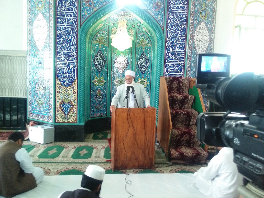 مسئولان،حادثۀ مسمویت دانش آموزان در شهر زاهدان را به طور جد پیگیری کنند