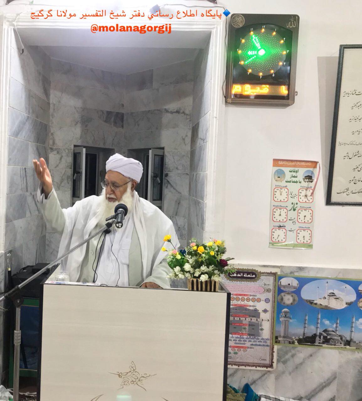 دولت باید فارغ التحصیلان بیکار را جذب کند