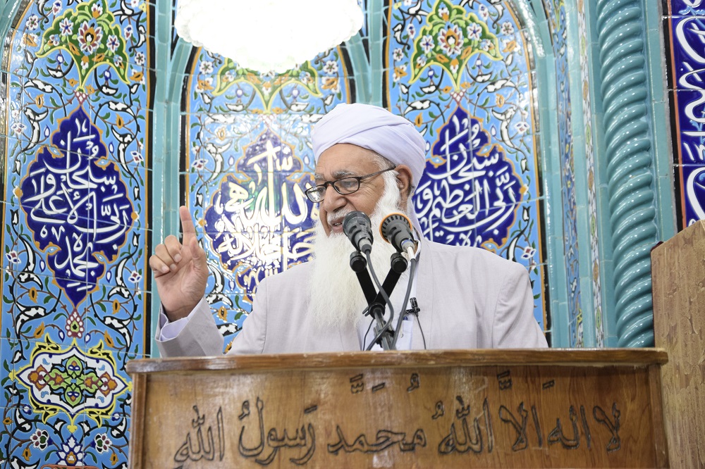 نخبگان و دانش آموزان سراوان مورد حمایت قرار گیرند
