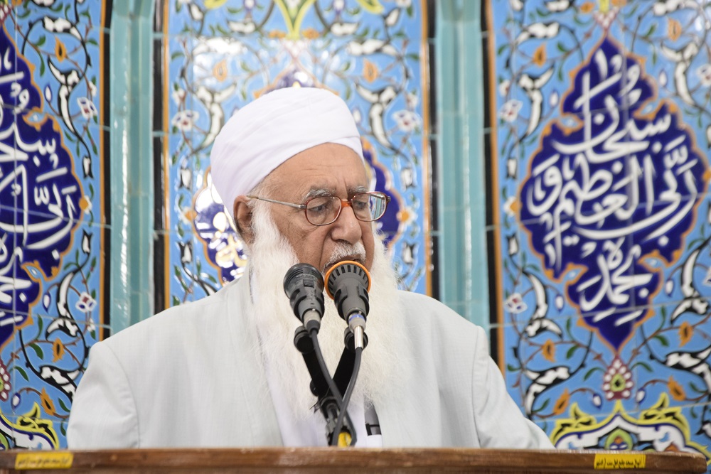 نباید افرادی که به عقاید مذهبی اهانت می کنند در صدا و سیما اجرا داشته باشند